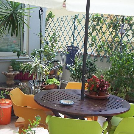 كالياري B&B In Centro المظهر الخارجي الصورة